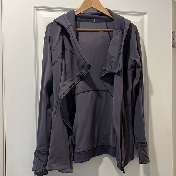 Lululemon jacket - Picture 3 of 5